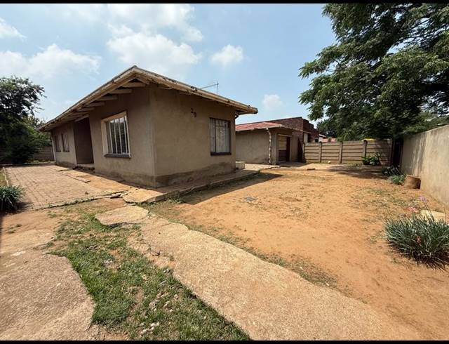 3 BEDROOM HOUSE FOR SALE IN VANDERBIJLPARK CW 5